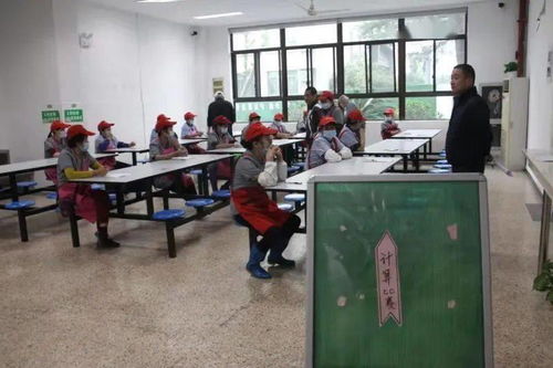 優(yōu)質(zhì)服務(wù)不停歇，教育咨詢無(wú)止境——上虞區(qū)實(shí)初教育集團(tuán)實(shí)驗(yàn)中學(xué)深入開(kāi)展“優(yōu)質(zhì)服務(wù)月”活動(dòng)